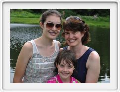 Kelly & Girls at the Pond